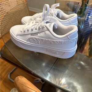 Puma Classic White Sneakers women’s 8